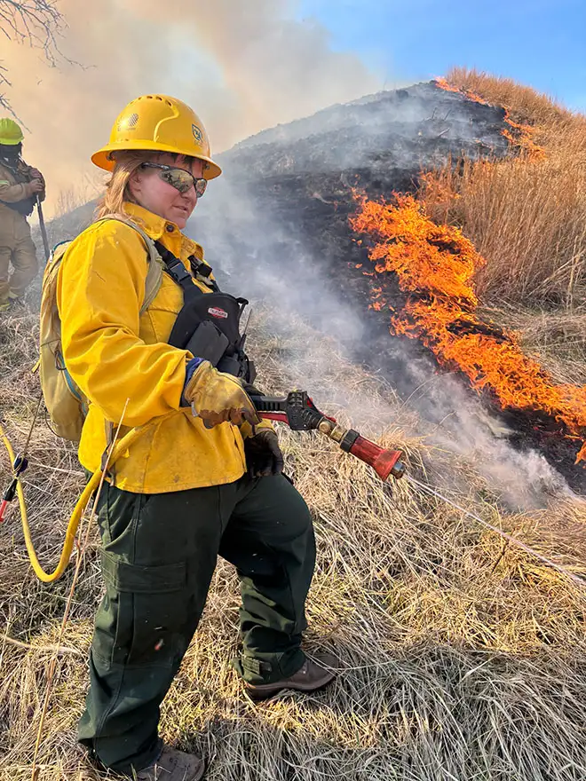 article-putting-fire-on-the-ground-in-illinois-inline-2.webp